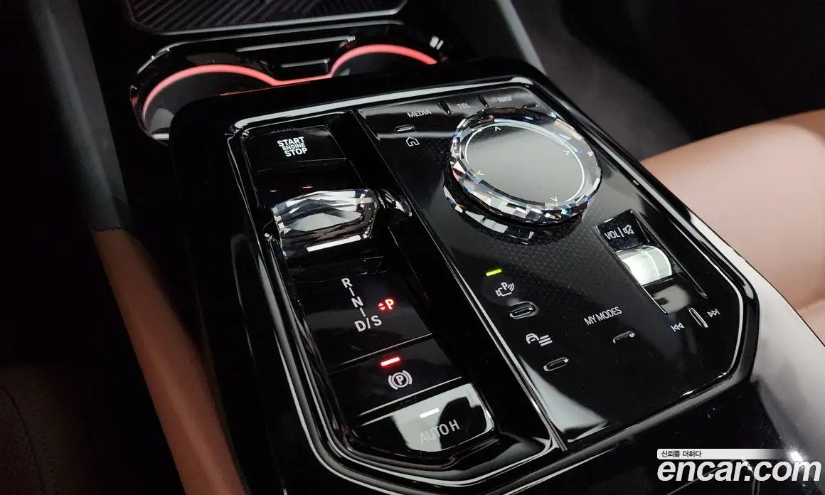 BMW 5 серия 2025 2.0 автомат (гидро), фото 12