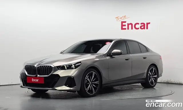 BMW 5 серия, 2025, 5 136 км