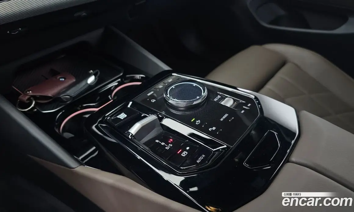 BMW 5 серия 2025 2.0 автомат (гидро), фото 12