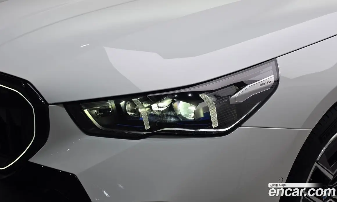 BMW 5 серия 2025 2.0 автомат (гидро), фото 8
