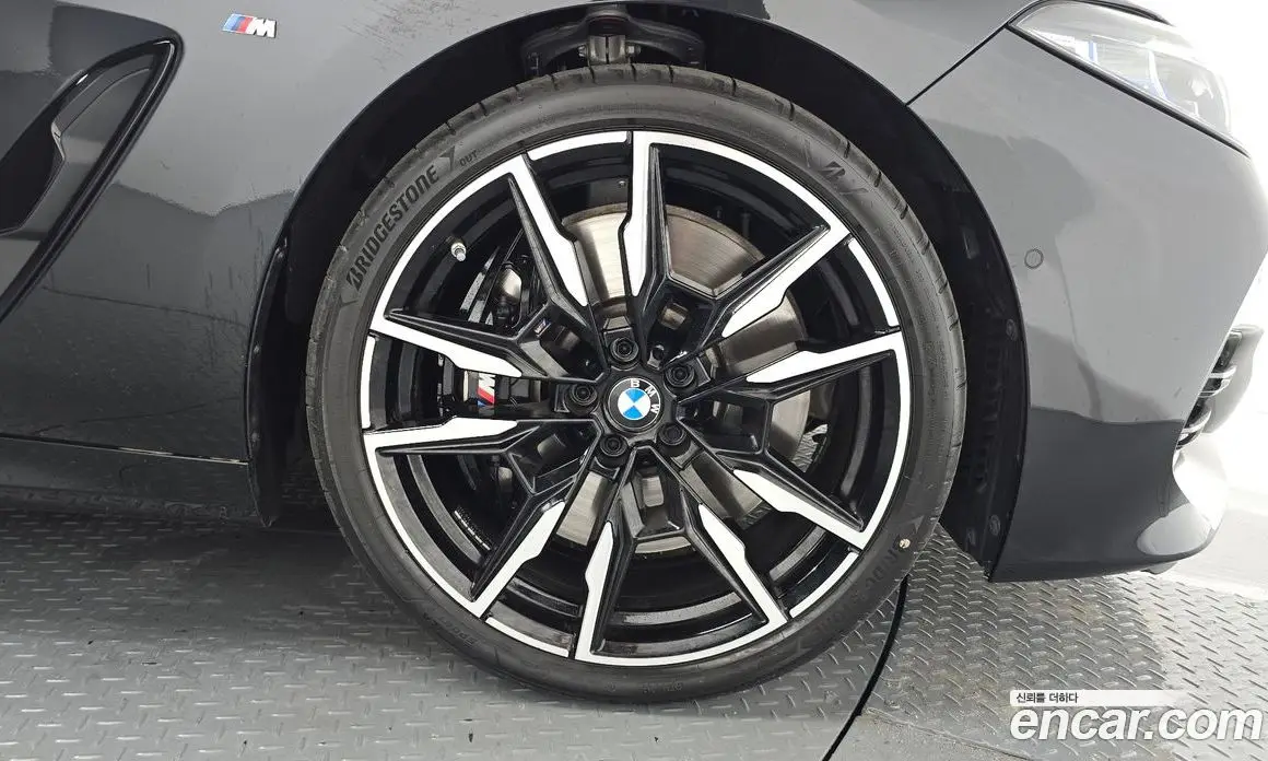 BMW 8 серия 2025 4.4 автомат (гидро), фото 7 BMW 8 серия 2025 4.4 автомат (гидро), фото 7