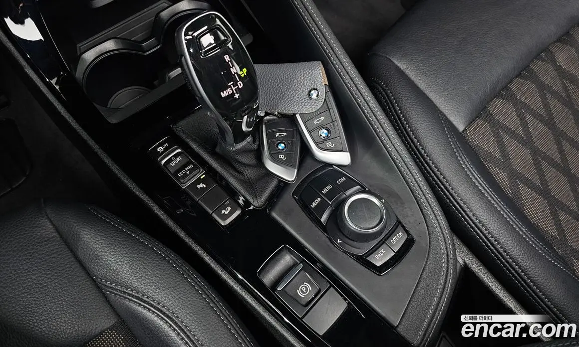 BMW X1 2021 2.0 автомат (гидро), фото 12