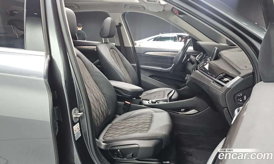 BMW X1 2021 2.0 автомат (гидро), фото 16