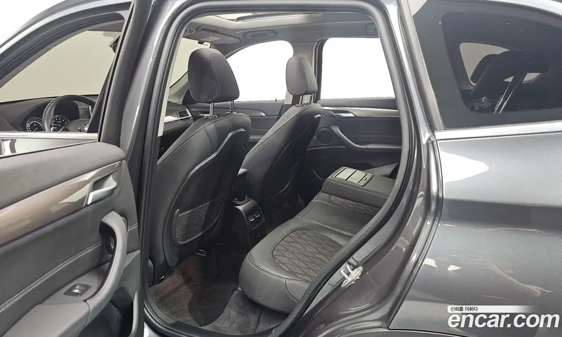 BMW X1 2021 2.0 автомат (гидро), фото 17