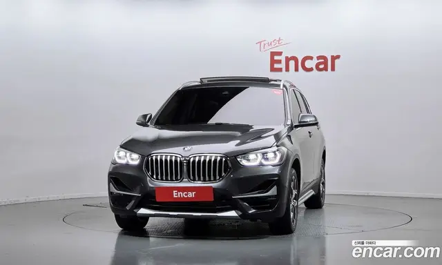 BMW X1 2021 2.0 автомат (гидро), миниатюра 3