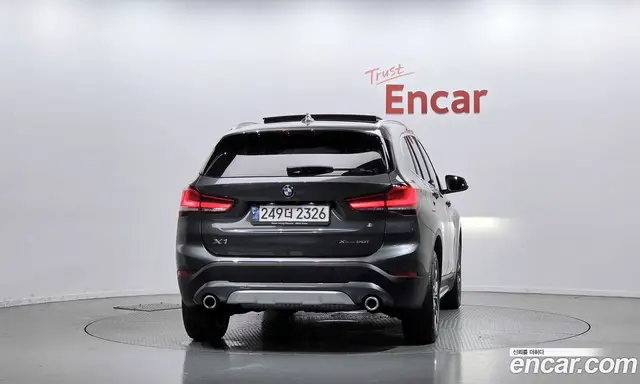 BMW X1 2021 2.0 автомат (гидро), миниатюра 4