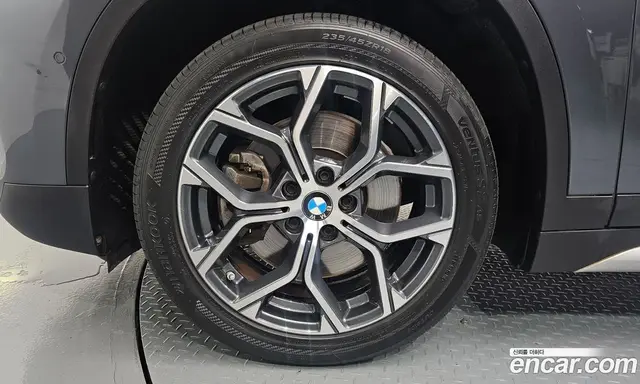 BMW X1 2021 2.0 автомат (гидро), миниатюра 5