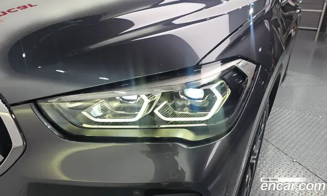 BMW X1 2021 2.0 автомат (гидро), миниатюра 8