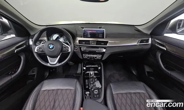 BMW X1 2021 2.0 автомат (гидро), миниатюра 10