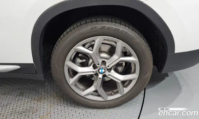 BMW X4 2021 2.0 автомат (гидро), миниатюра 7