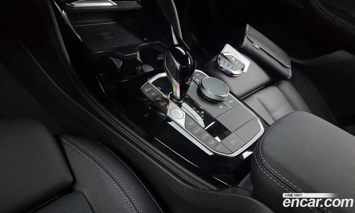 BMW X4 2025 2.0 автомат (гидро), фото 11