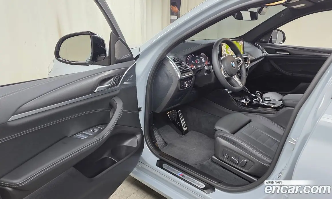 BMW X4 2025 2.0 автомат (гидро), фото 12