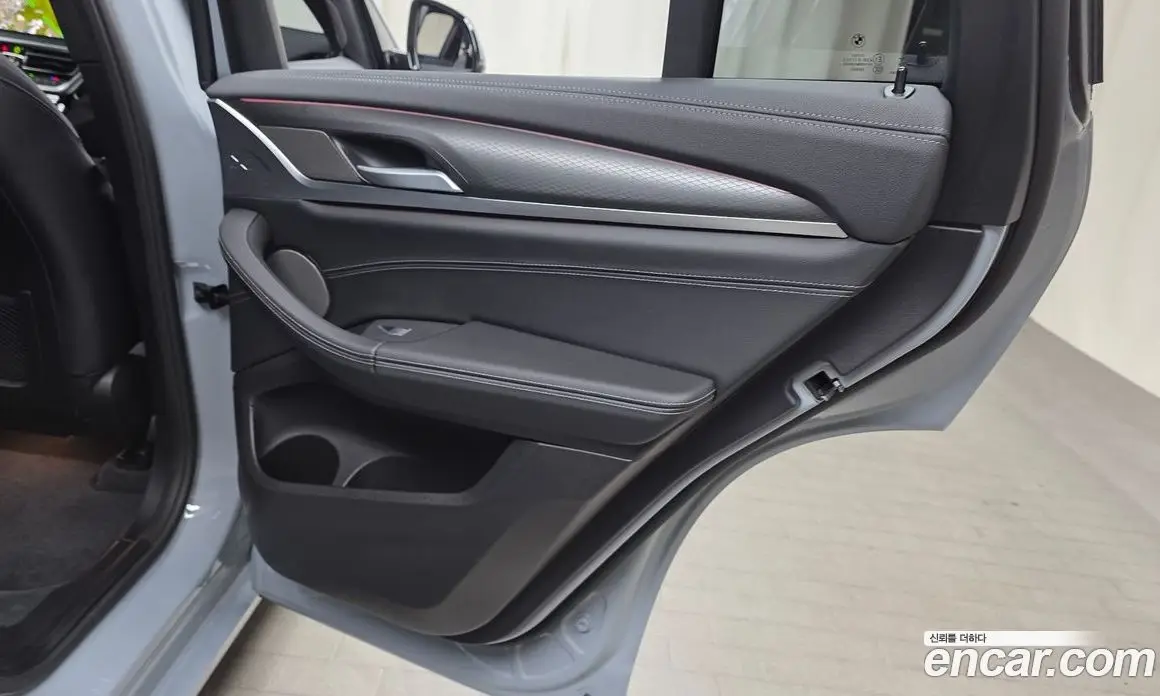 BMW X4 2025 2.0 автомат (гидро), фото 14