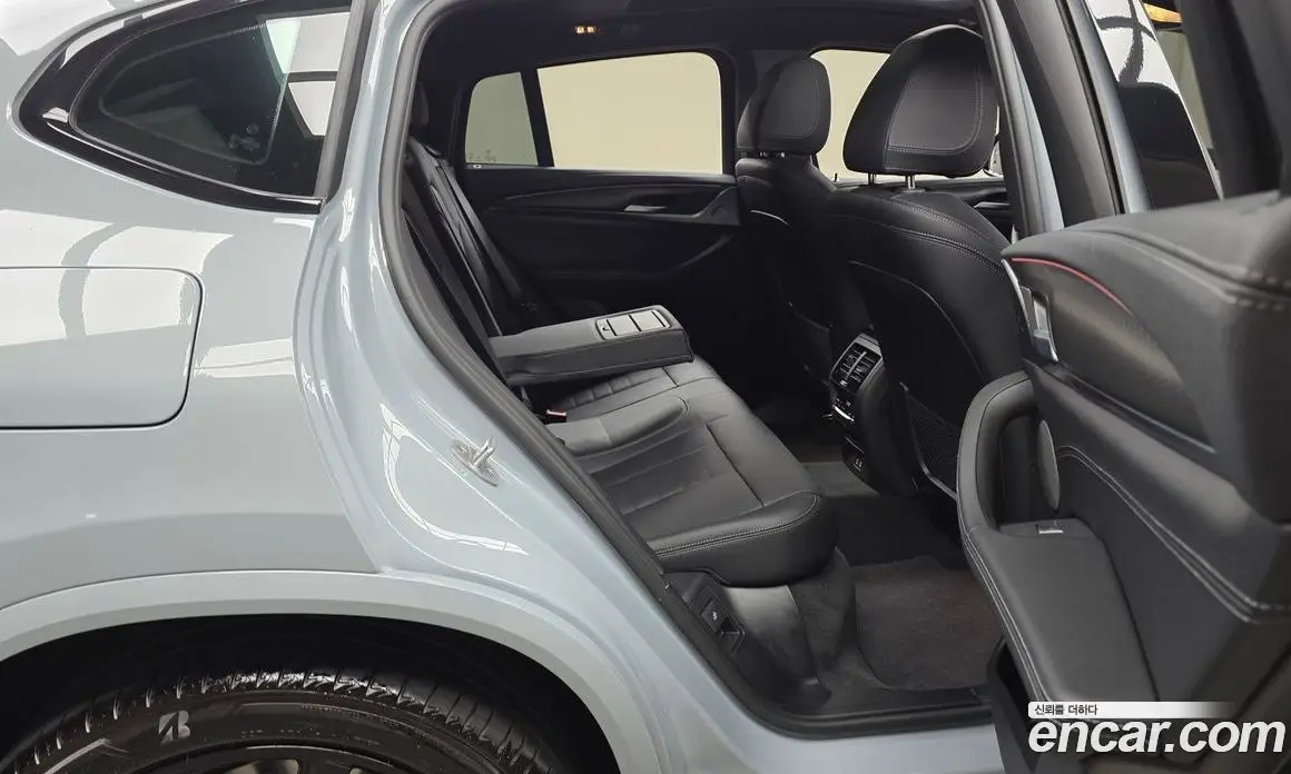 BMW X4 2025 2.0 автомат (гидро), фото 16