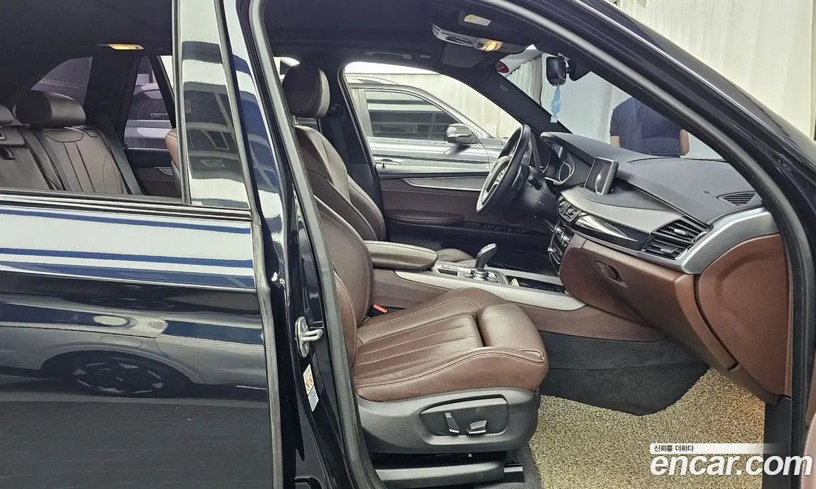 BMW X5 2018 3.0 автомат (гидро), фото 16