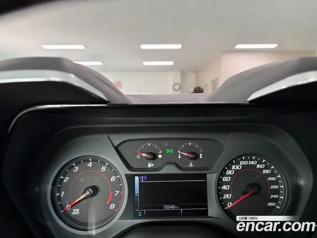 Chevrolet Camaro 2017 2.0 автомат (гидро), миниатюра 3 Chevrolet Camaro 2017 2.0 автомат (гидро), миниатюра 3