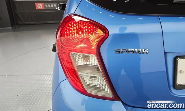 Chevrolet Spark 2017 1.0 автомат (гидро), миниатюра 9