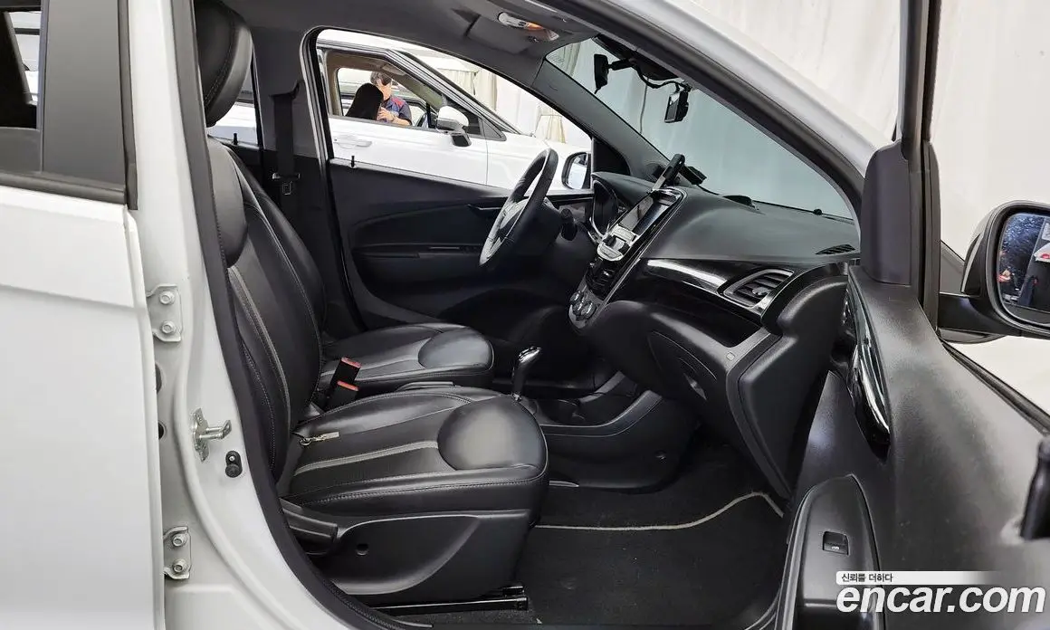 Chevrolet Spark 2021 1.0 автомат (гидро), фото 17