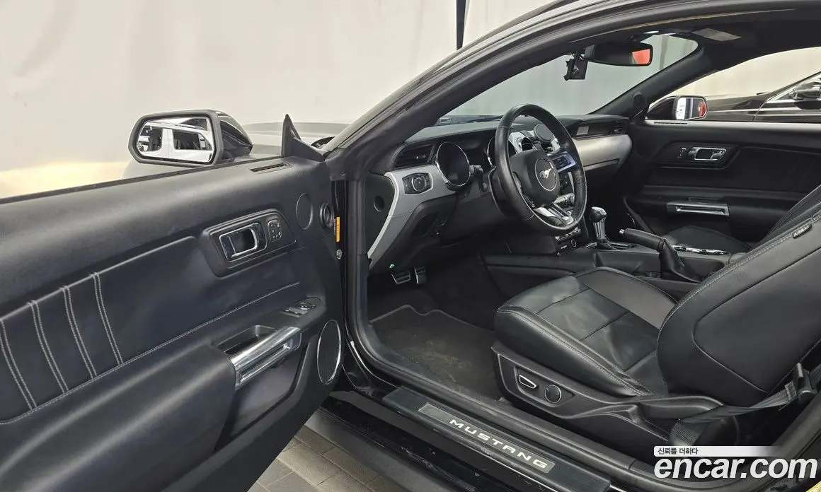 Ford Mustang 2017 5.0 автомат (гидро), фото 13
