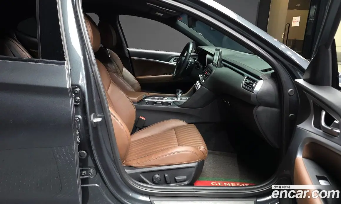 Genesis G70 2019 2.0 автомат (гидро), фото 17 Genesis G70 2019 2.0 автомат (гидро), фото 17