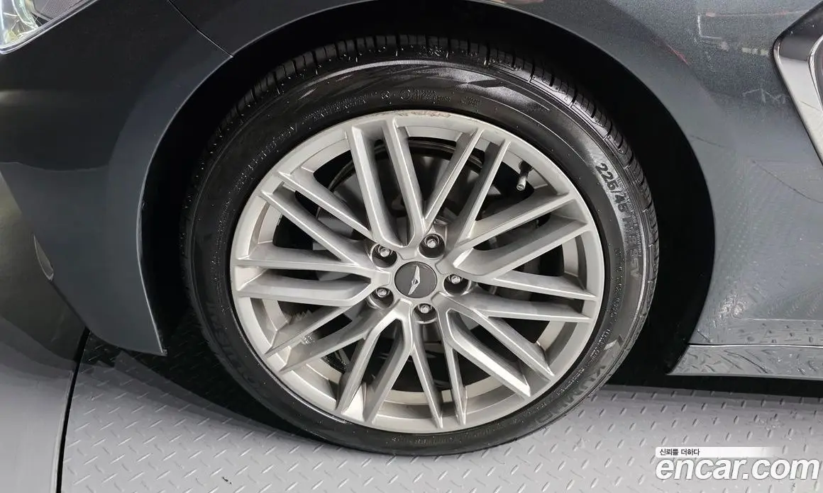 Genesis G70 2019 2.0 автомат (гидро), фото 5 Genesis G70 2019 2.0 автомат (гидро), фото 5