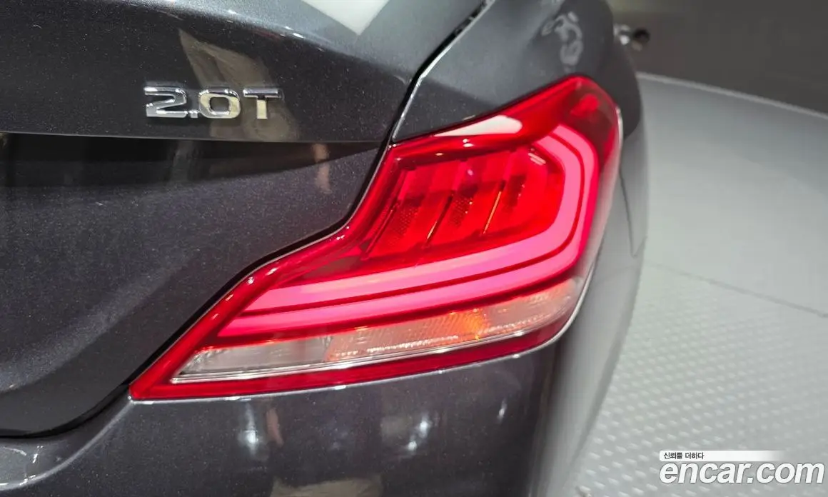 Genesis G70 2019 2.0 автомат (гидро), фото 9 Genesis G70 2019 2.0 автомат (гидро), фото 9