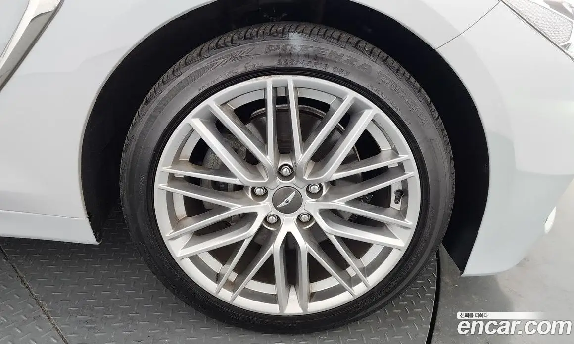 Genesis G70 2020 2.0 автомат (гидро), фото 7 Genesis G70 2020 2.0 автомат (гидро), фото 7