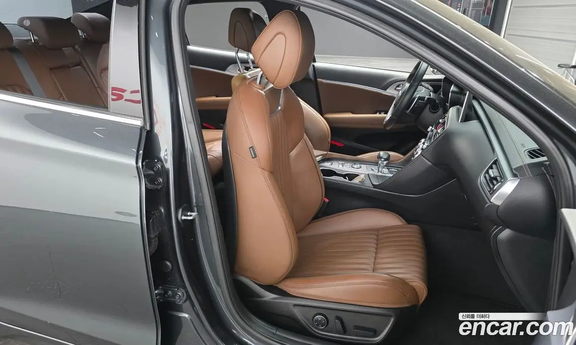 Genesis G70 2020 2.0 автомат (гидро), фото 16