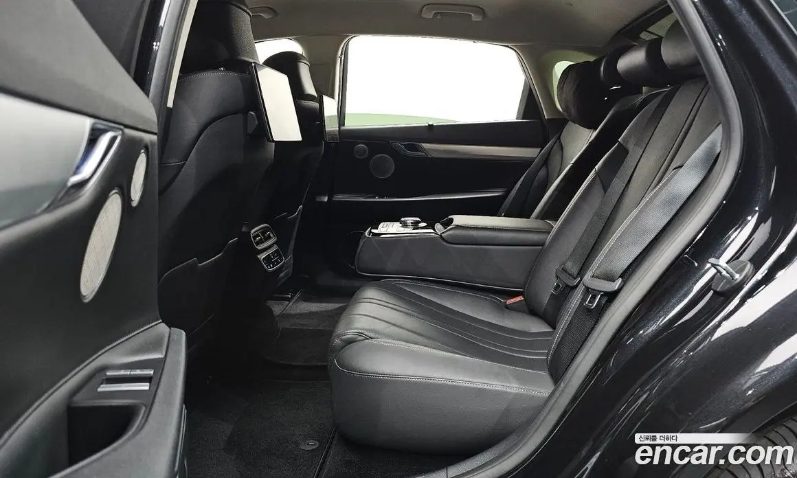 Genesis G80 2023 0.2 автомат (гидро), фото 17