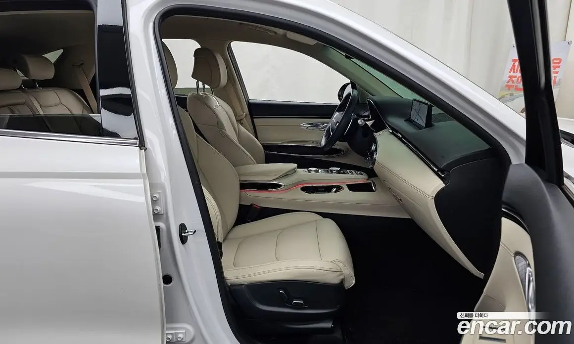 Genesis GV70 2022 2.5 автомат (гидро), фото 17 Genesis GV70 2022 2.5 автомат (гидро), фото 17