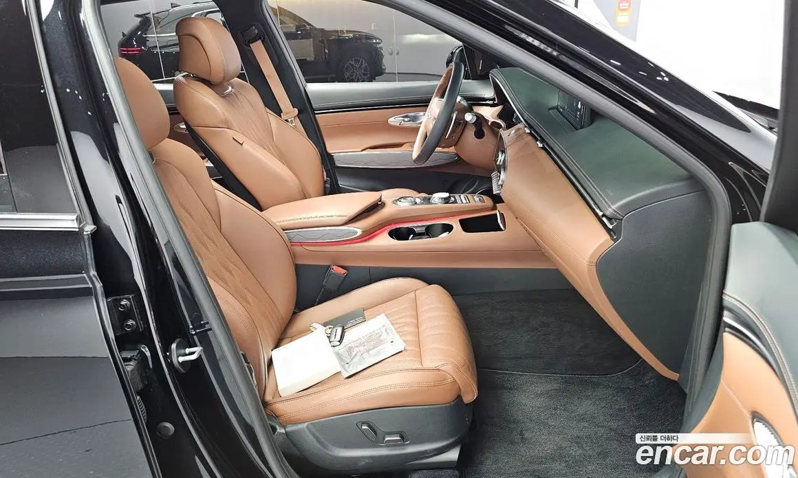 Genesis GV70 2023 2.5 автомат (гидро), фото 13 Genesis GV70 2023 2.5 автомат (гидро), фото 13