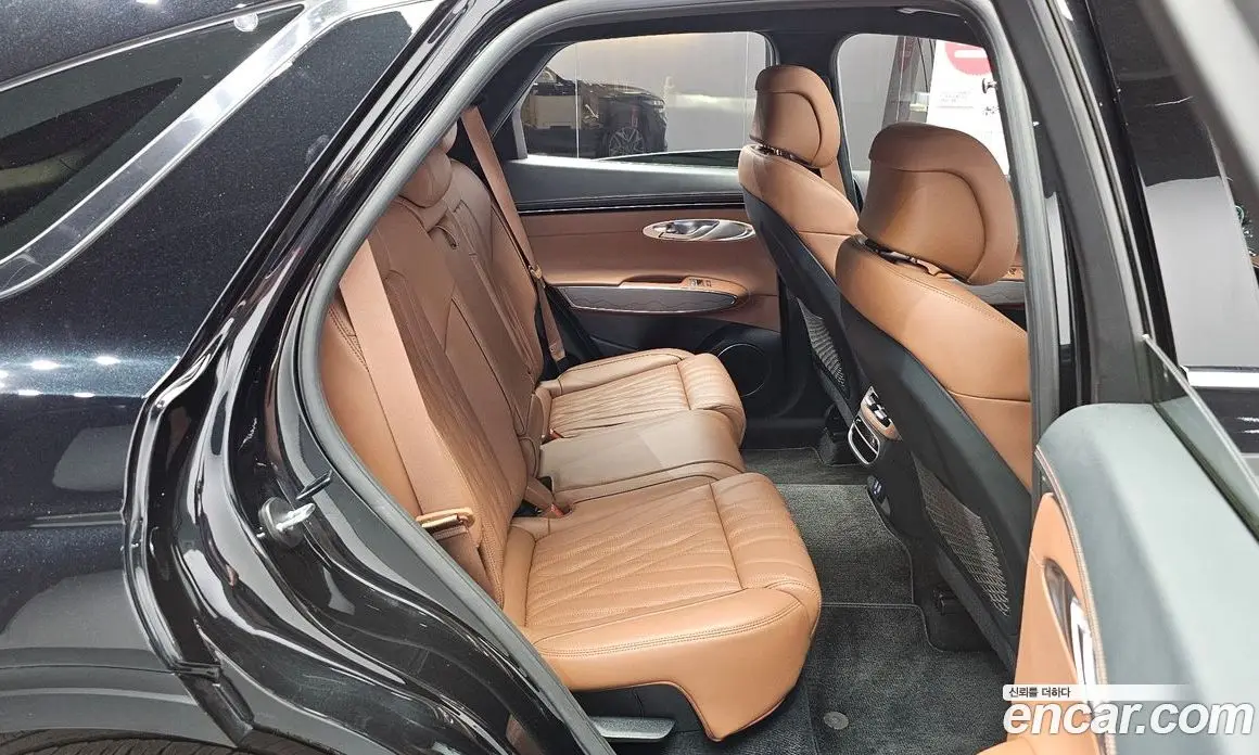 Genesis GV70 2023 2.5 автомат (гидро), фото 16 Genesis GV70 2023 2.5 автомат (гидро), фото 16