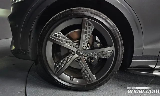 Genesis GV70 2023 2.5 автомат (гидро), миниатюра 4 Genesis GV70 2023 2.5 автомат (гидро), миниатюра 4