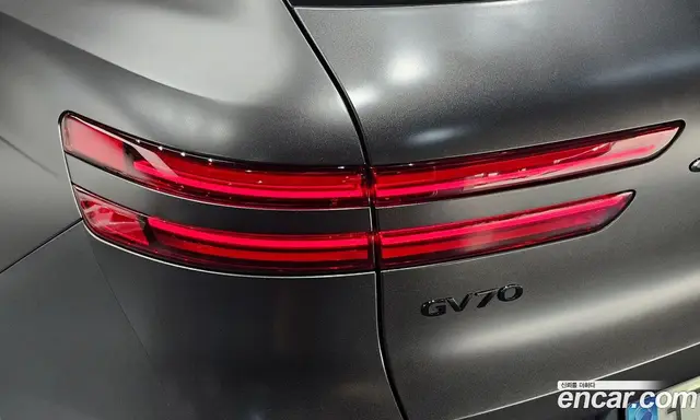 Genesis GV70 2023 2.5 автомат (гидро), миниатюра 8 Genesis GV70 2023 2.5 автомат (гидро), миниатюра 8