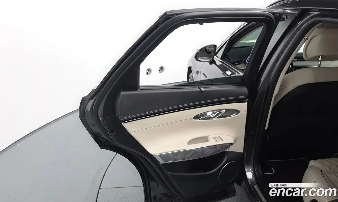 Genesis GV70 2023 3.5 автомат (гидро), фото 15 Genesis GV70 2023 3.5 автомат (гидро), фото 15