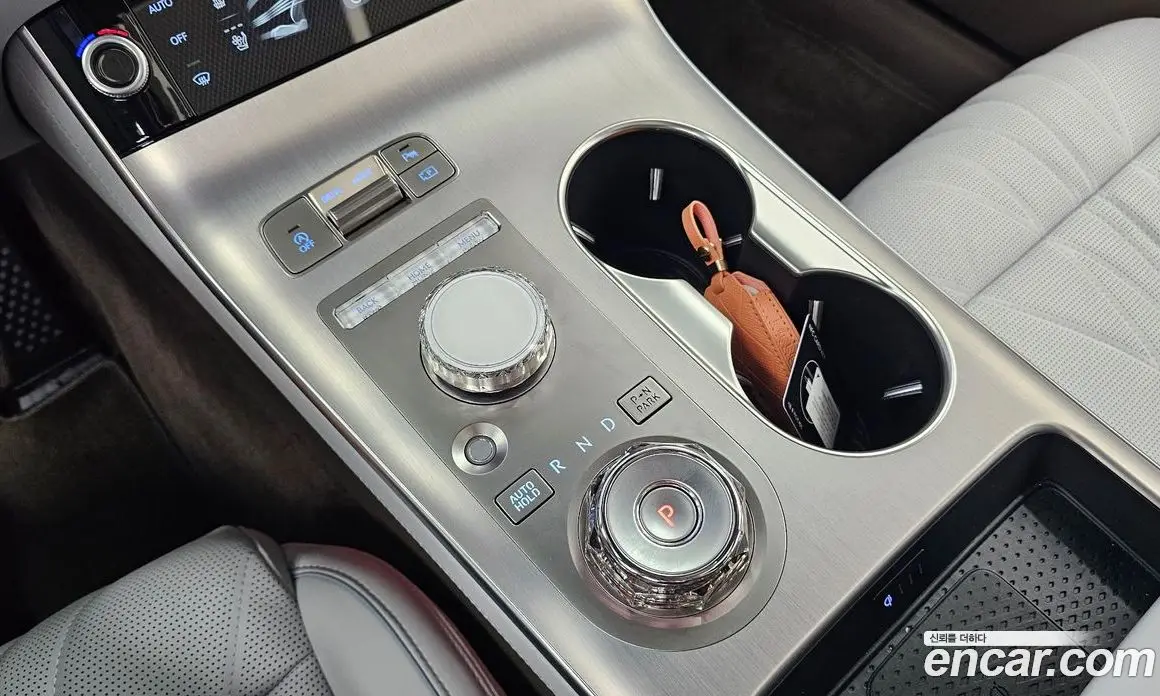 Genesis GV70 2025 2.5 автомат (гидро), фото 12