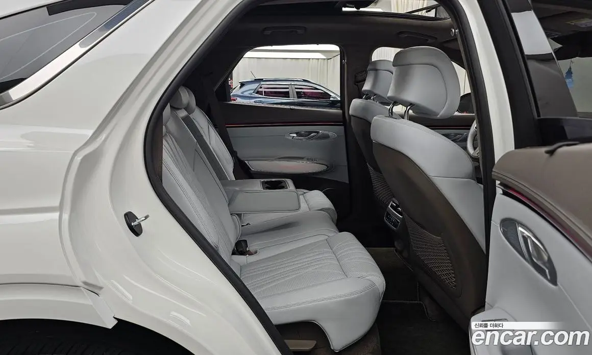 Genesis GV70 2025 2.5 автомат (гидро), фото 18