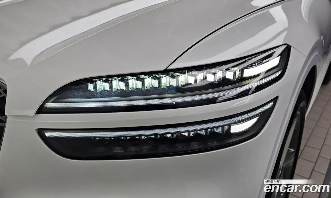 Genesis GV70 2025 2.5 автомат (гидро), фото 8