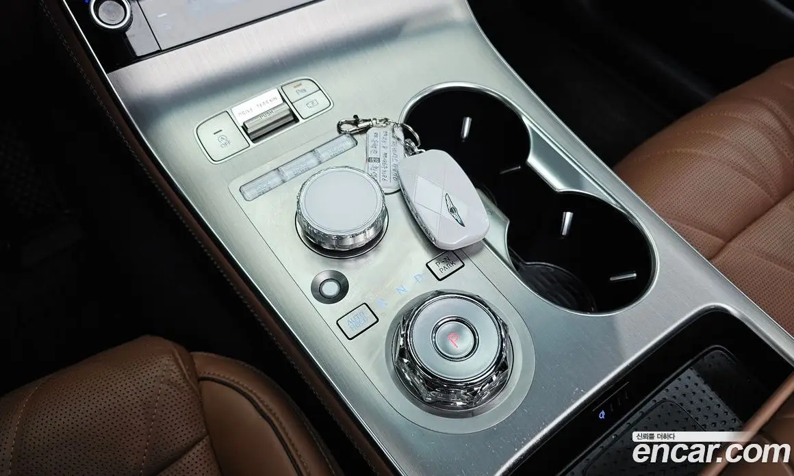 Genesis GV70 2025 2.5 автомат (гидро), фото 12