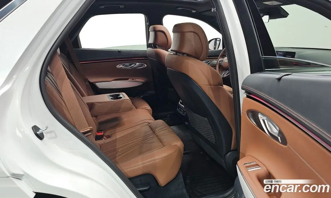 Genesis GV70 2025 2.5 автомат (гидро), фото 16