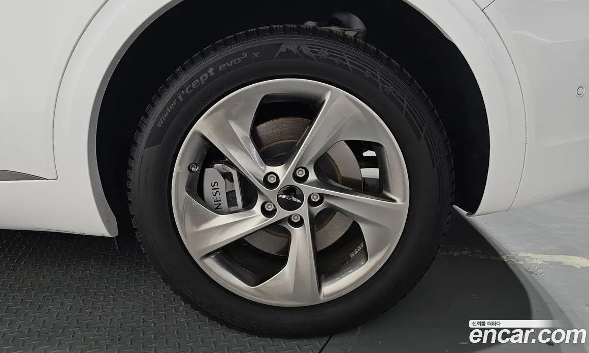Genesis GV70 2025 2.5 автомат (гидро), фото 7