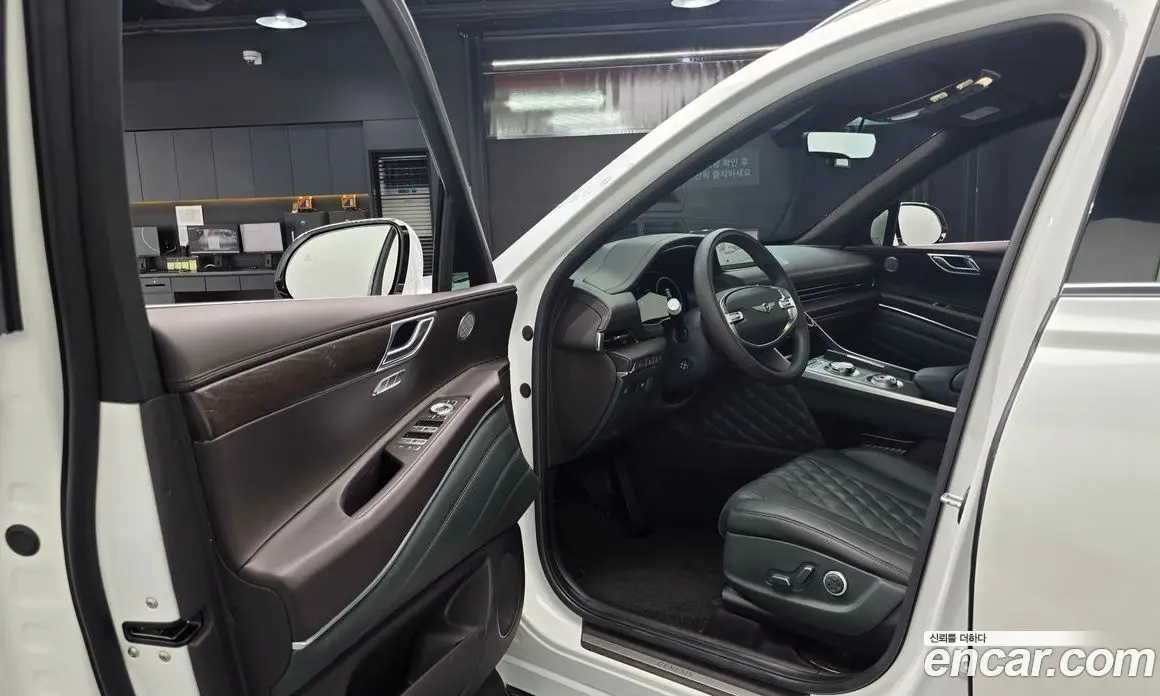 Genesis GV80 2023 2.5 автомат (гидро), фото 12 Genesis GV80 2023 2.5 автомат (гидро), фото 12