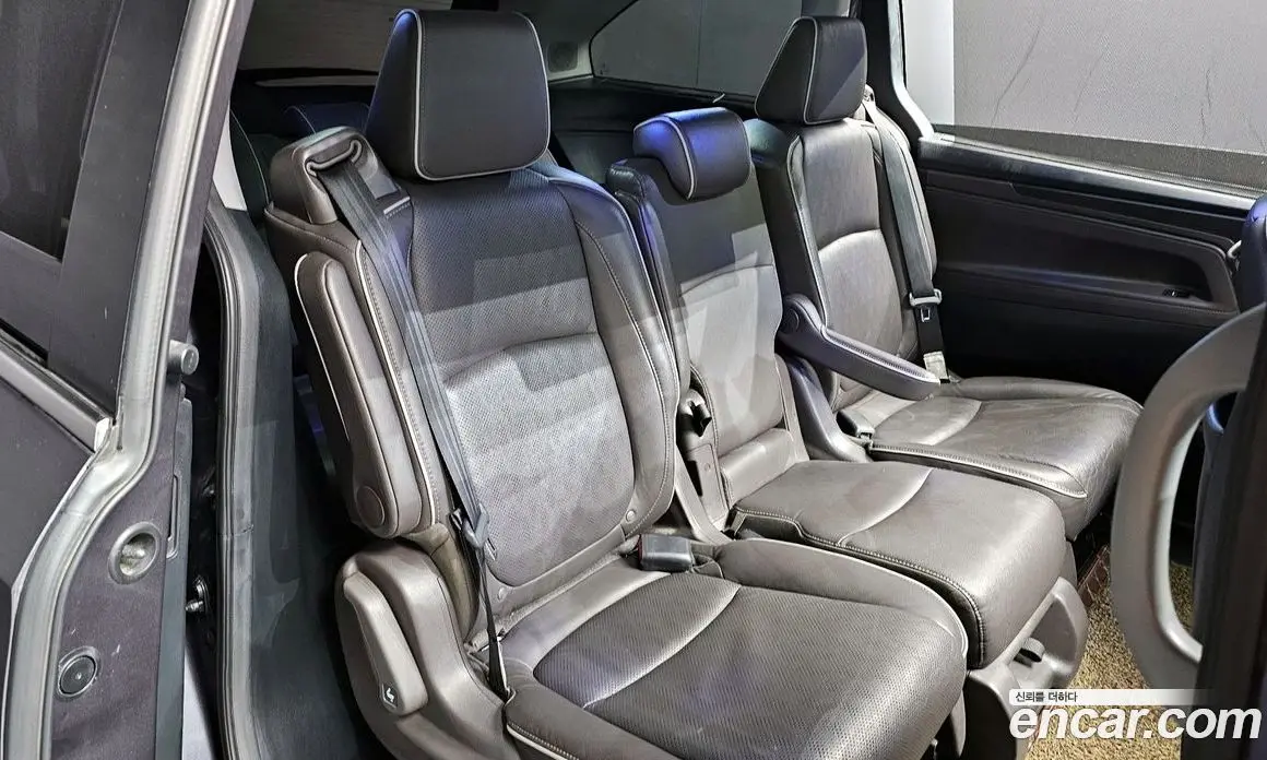 Honda Odyssey 2021 3.5 автомат (гидро), фото 18 Honda Odyssey 2021 3.5 автомат (гидро), фото 18