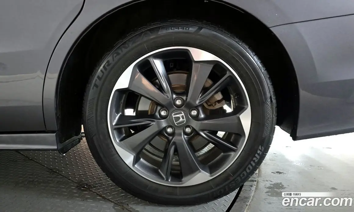 Honda Odyssey 2021 3.5 автомат (гидро), фото 7 Honda Odyssey 2021 3.5 автомат (гидро), фото 7