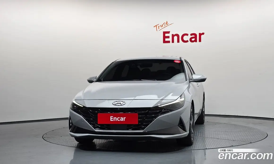 Hyundai Avante 2022 1.6 автомат (гидро), фото 3
