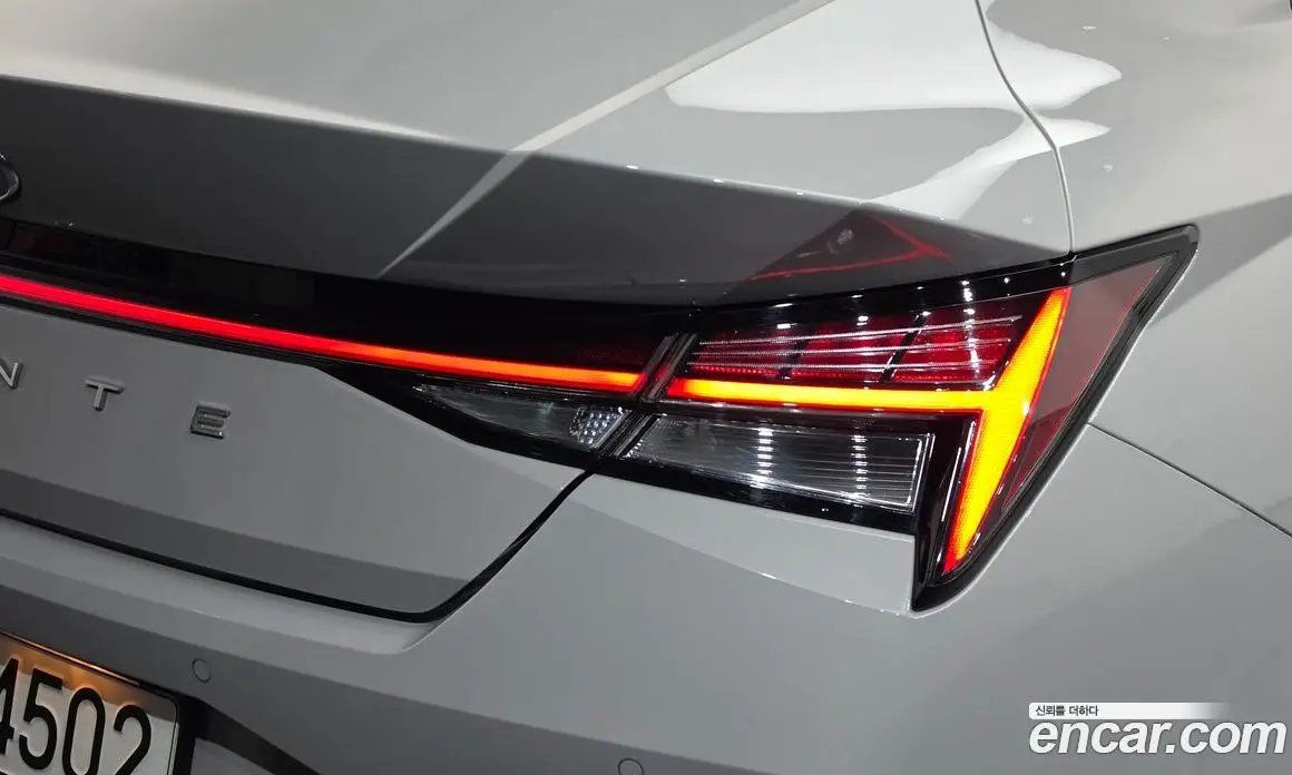 Hyundai Avante 2022 1.6 автомат (гидро), фото 9