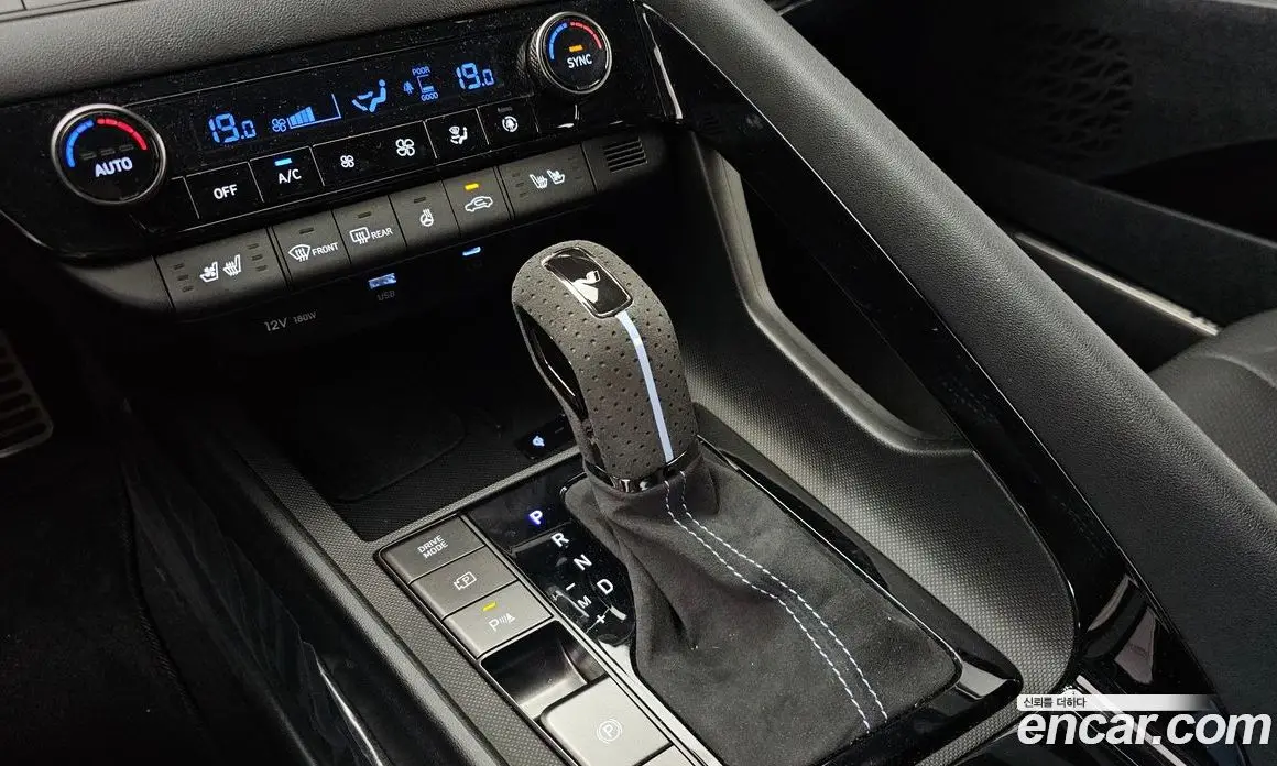 Hyundai Avante 2024 2.0 автомат (гидро), фото 12