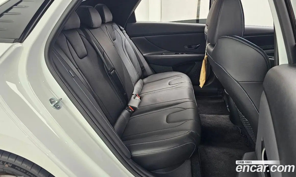 Hyundai Avante 2024 2.0 автомат (гидро), фото 17