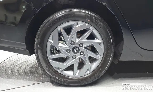 Hyundai Avante 2025 1.6 автомат (гидро), миниатюра 5