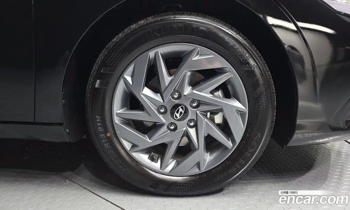 Hyundai Avante 2025 1.6 автомат (гидро), фото 7